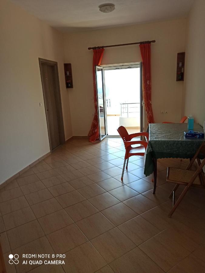 Bella Vista Hotel Himare Bagian luar foto