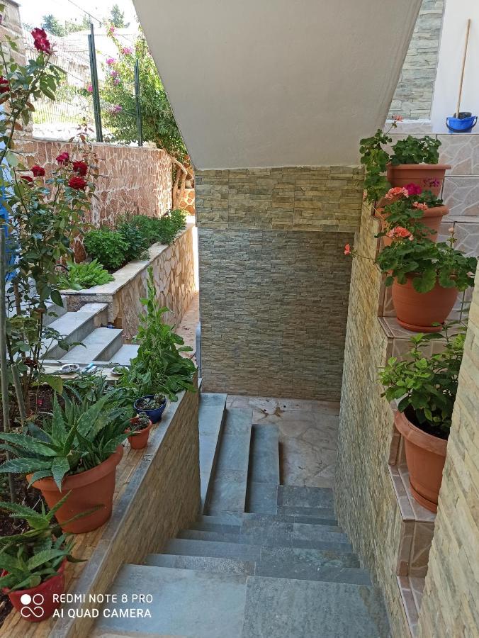 Bella Vista Hotel Himare Bagian luar foto