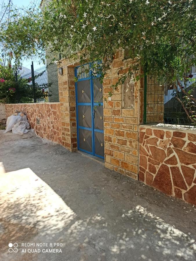 Bella Vista Hotel Himare Bagian luar foto
