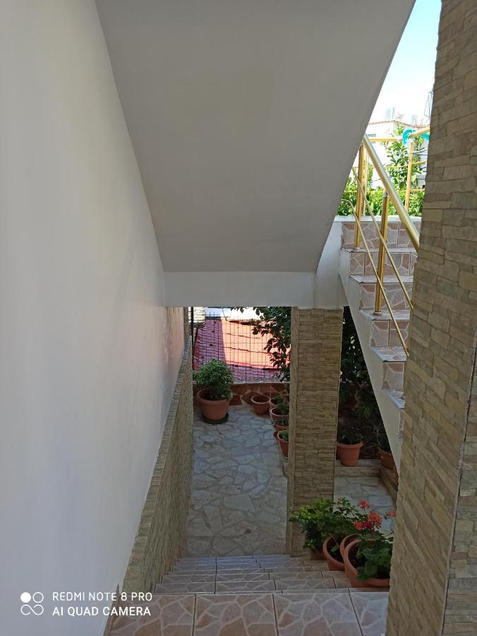 Bella Vista Hotel Himare Bagian luar foto