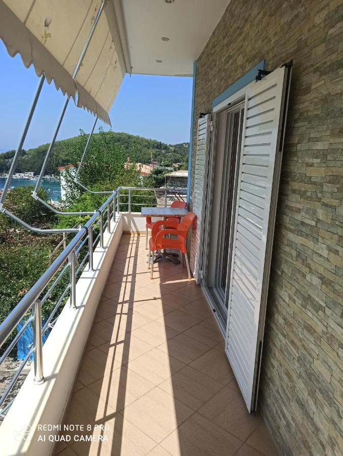 Bella Vista Hotel Himare Bagian luar foto