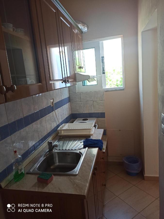 Bella Vista Hotel Himare Bagian luar foto
