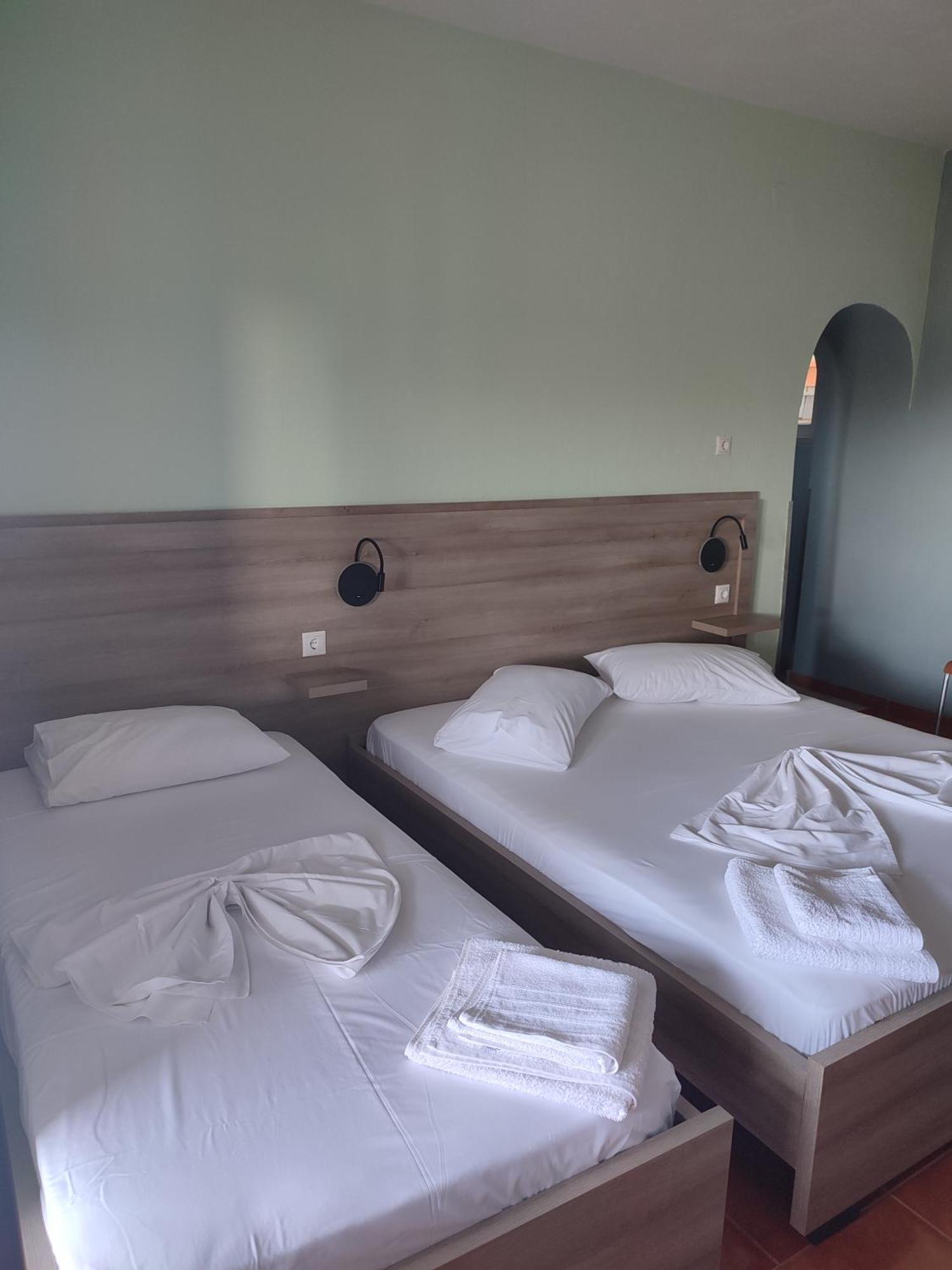 Bella Vista Hotel Himare Bagian luar foto