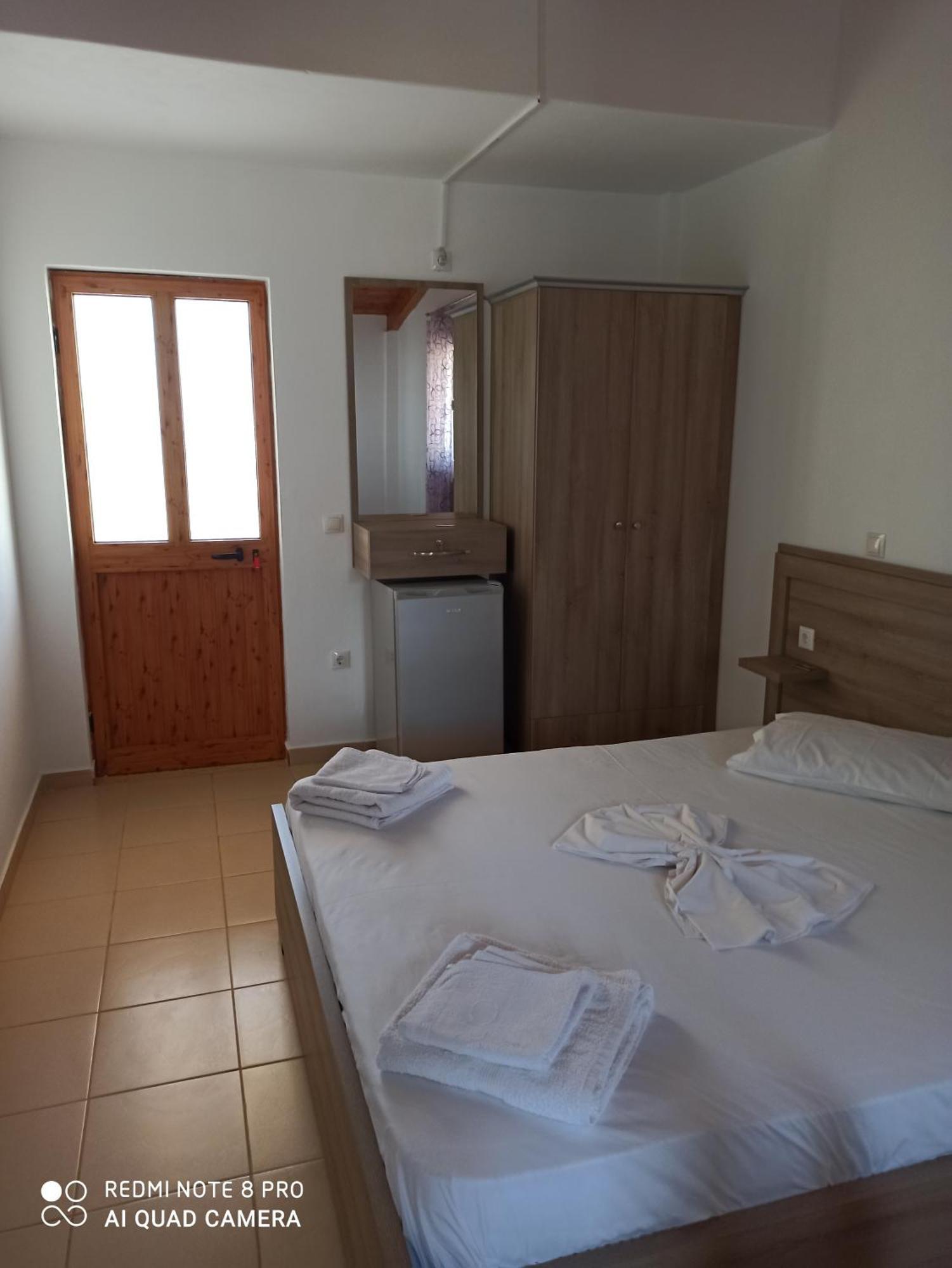 Bella Vista Hotel Himare Ruang foto