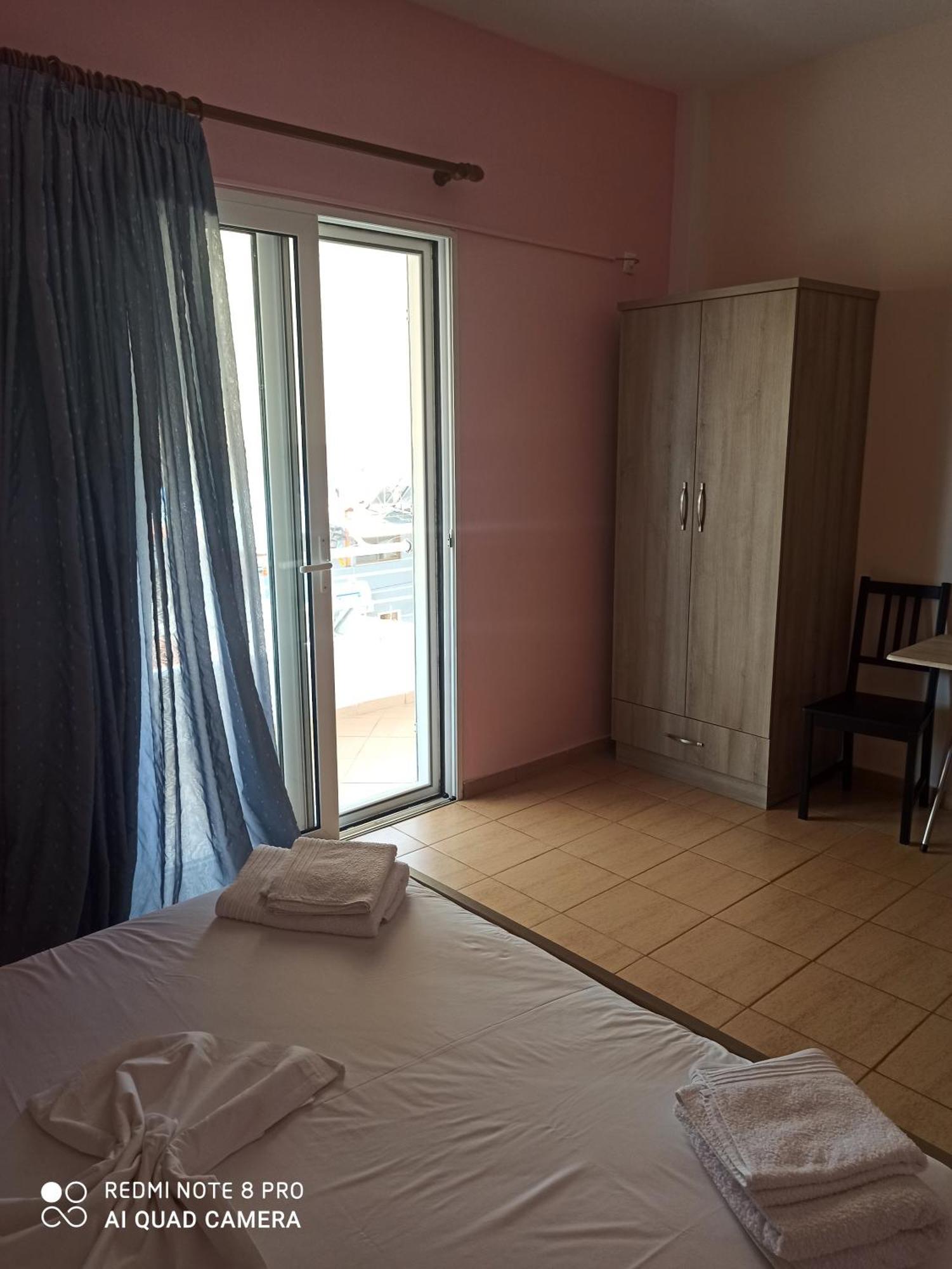 Bella Vista Hotel Himare Ruang foto