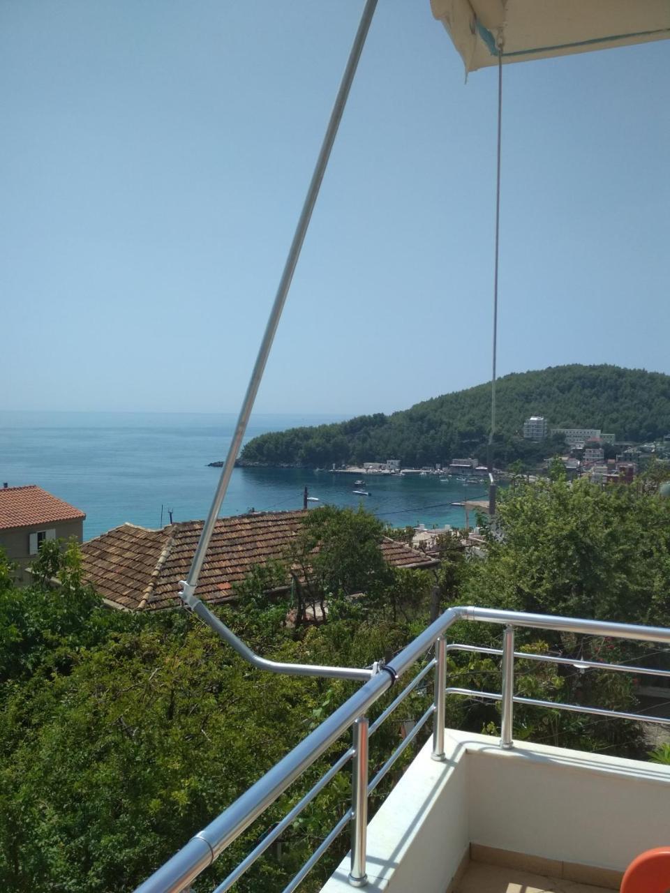 Bella Vista Hotel Himare Bagian luar foto